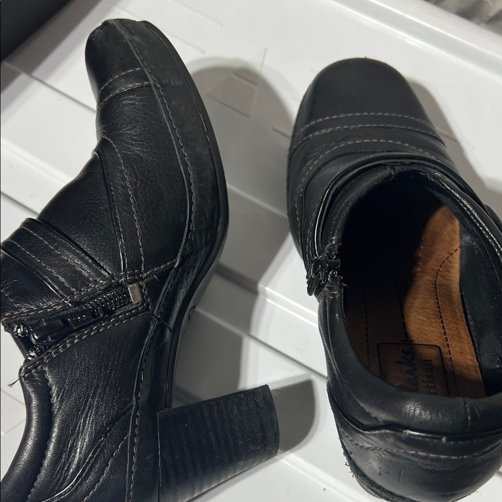 Clarks Black Leather Buckle Heels - Picture 8 of 11
